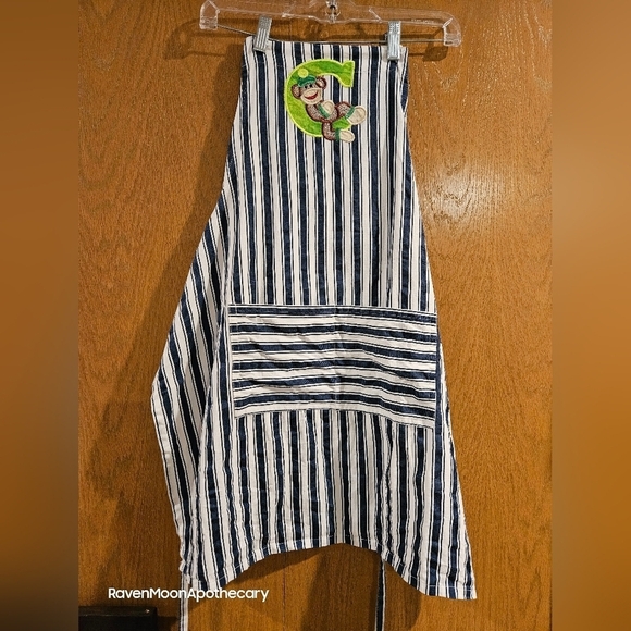 Apron With Letter C and a Monkey - Picture 1 of 10